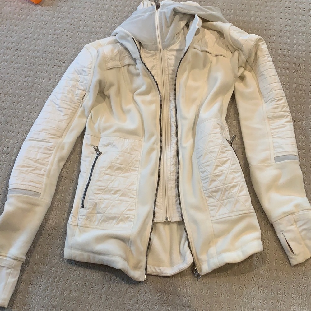 Women’s lululemon jacket size 4
